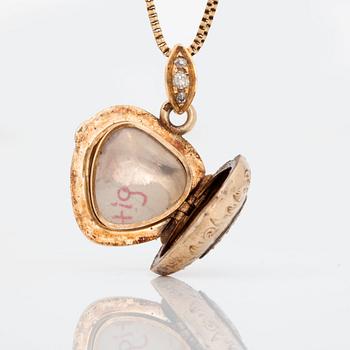 COLLIER/MEDALJONG med rosenslipade diamanter samt svart emalj.