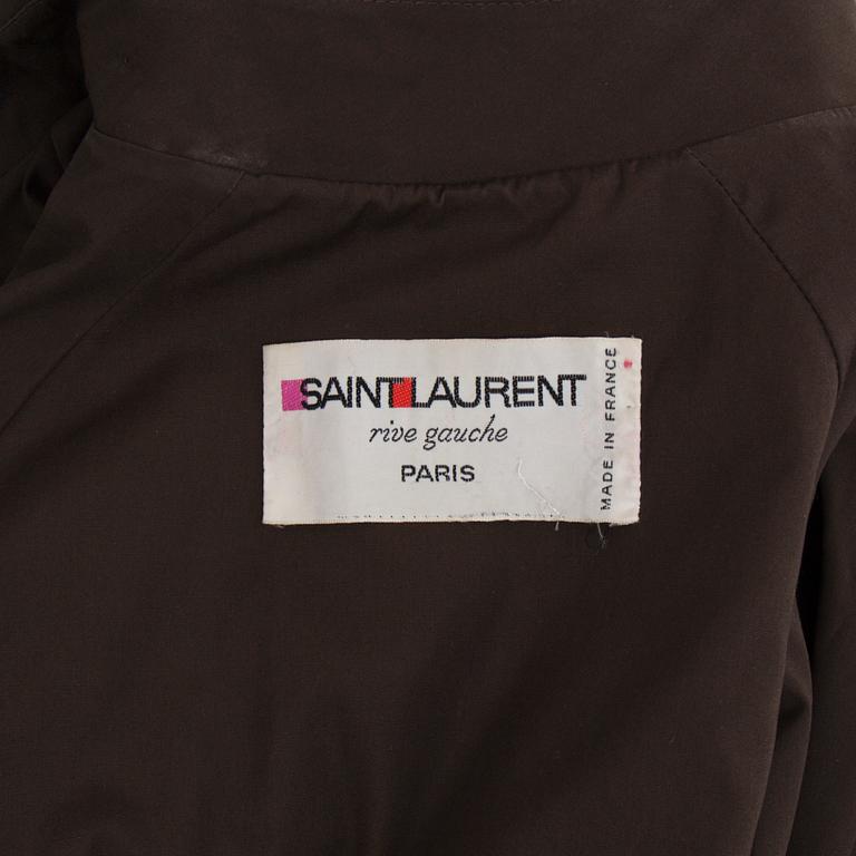 TRENCHCOAT, Yves Saint Laurent, storlek 38.
