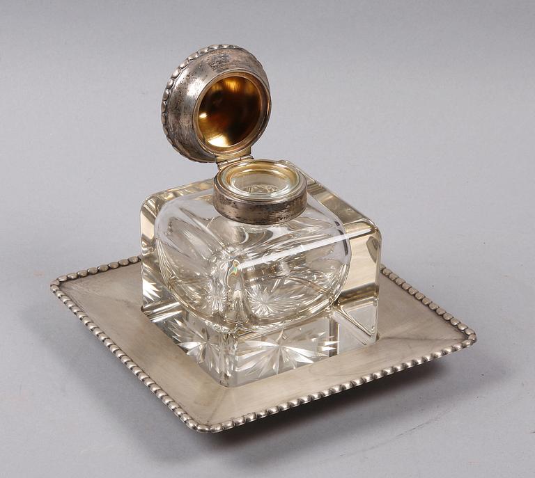 BLÄCKSTÄLL, glas och silver. CG Hallberg, Stockholm 1923.
