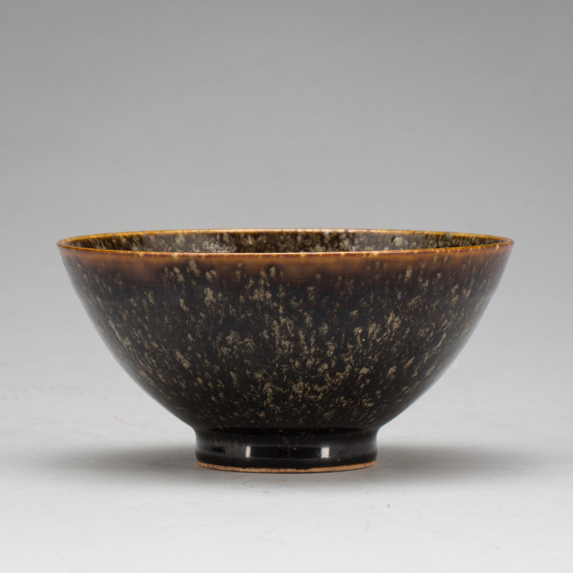 SKÅL, keramik. Kina 1900-tal. Märkt undertill.