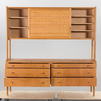 A HANS J WEGNER "RY 20" SIDEBOARD.