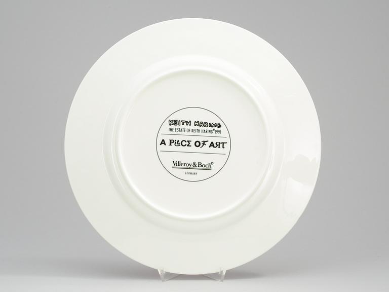 A Keith Haring 16 pcs porcelaine service by Villeroy & Boch.