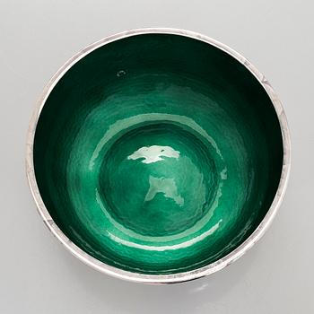 A. Tillander, skål, sterlingsilver och emalj, Åbo 2005.