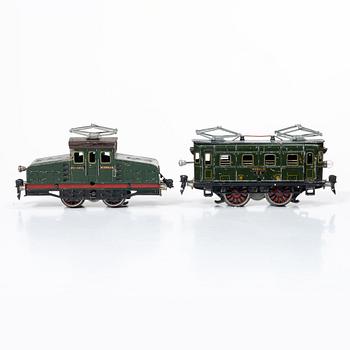 Märklin, Locomotives, carriages and accessories, first half of the 20th century.