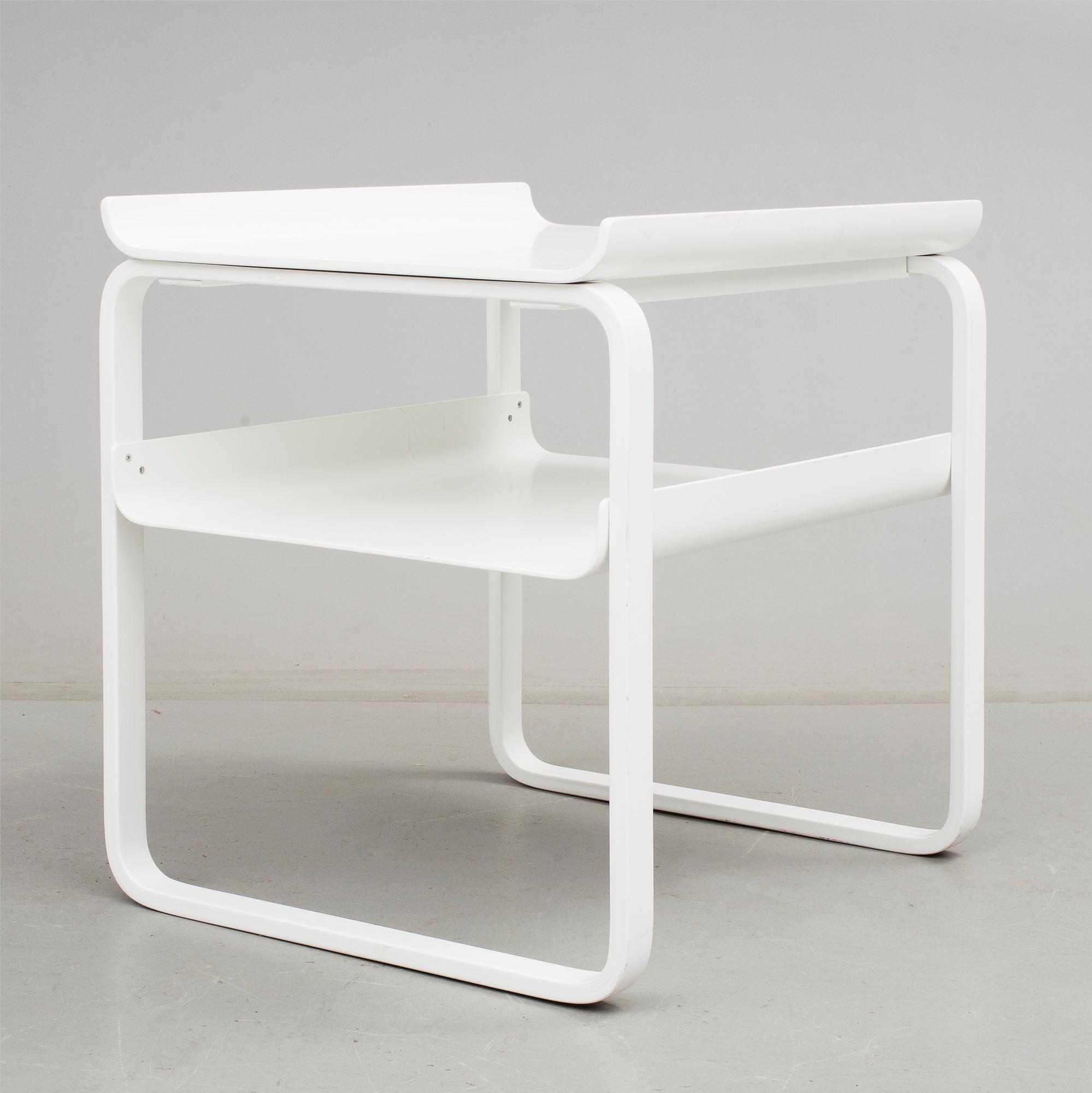 BORD, modell 75, Alvar Aalto, Artek 2000-tal.