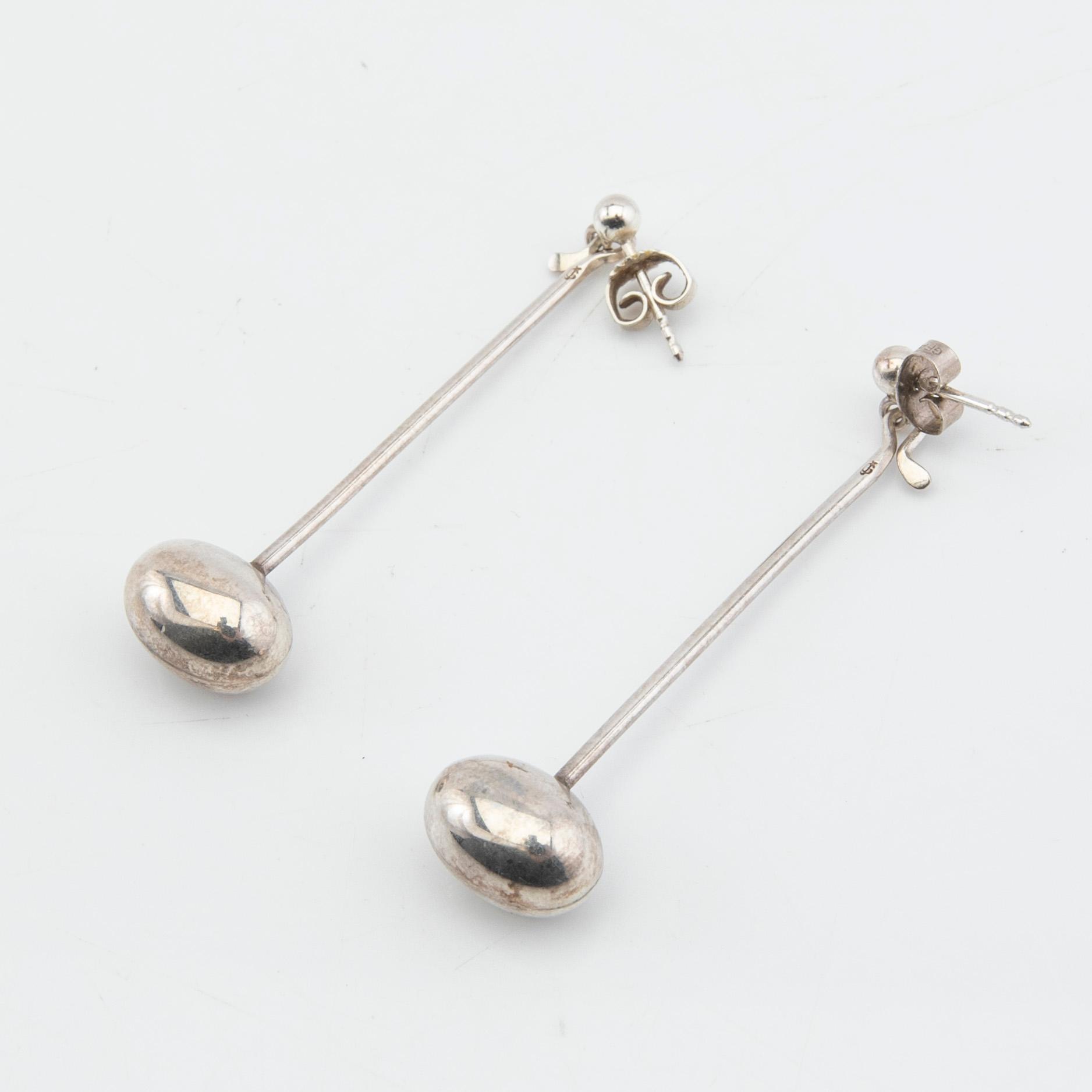 Vivianna Torun Bülow-Hübe, örhängen, ett par, silver, Georg Jensen, Danmark.