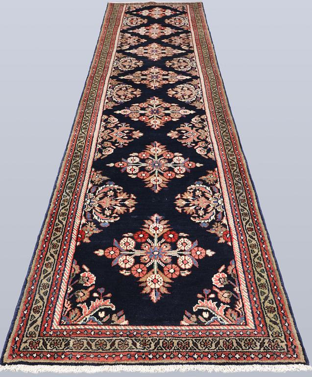 Gallerimatta, Hamadan, ca 513 x 95 cm.