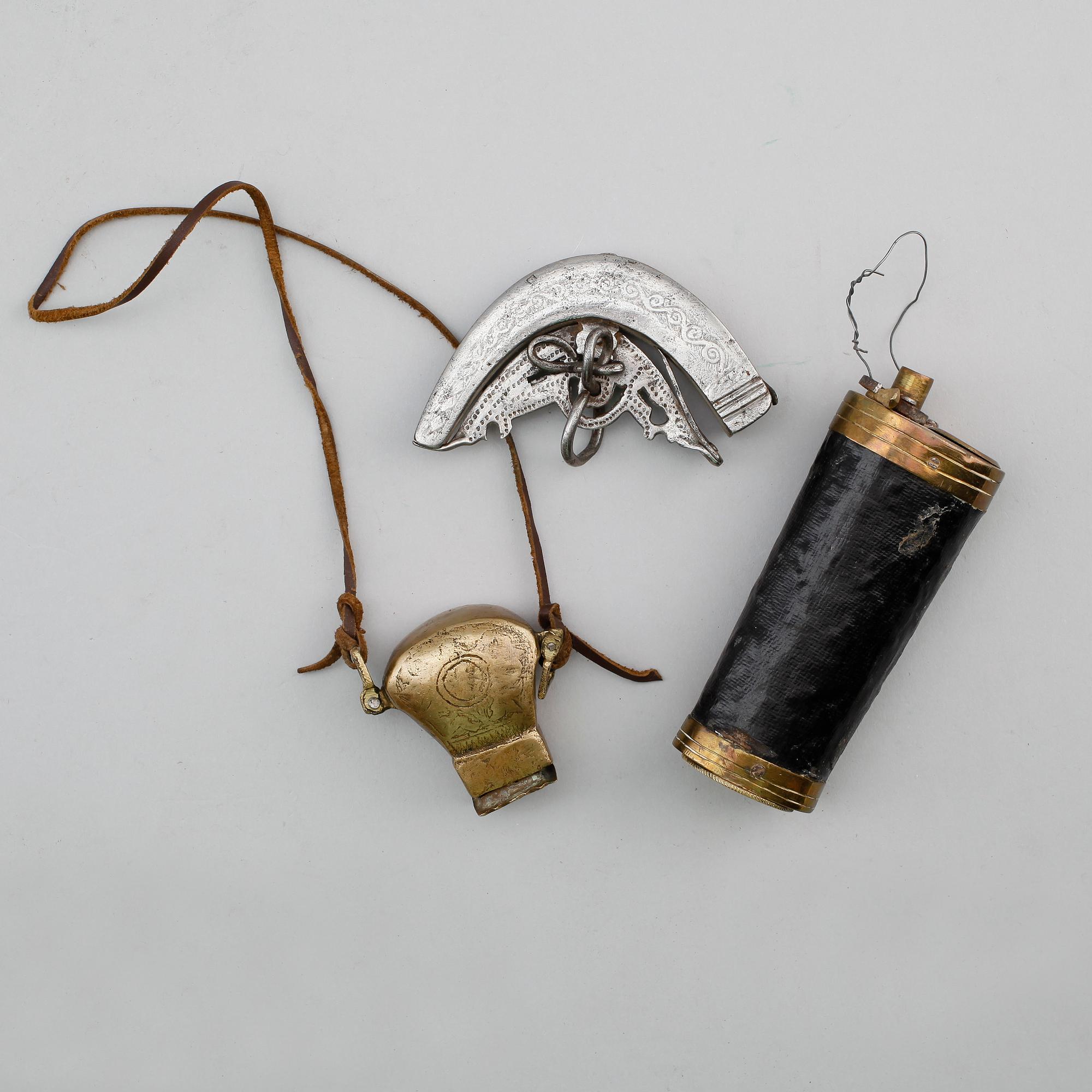 KRUTHORN, 3 st, stål och mässing, 1800-/1900-tal.