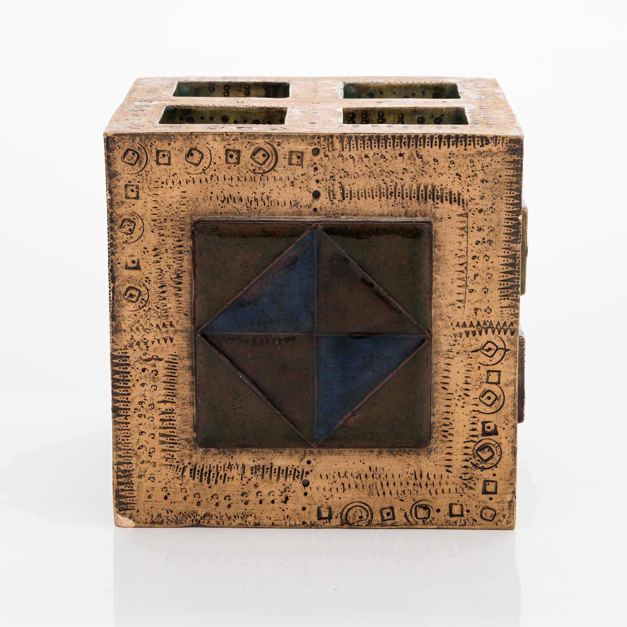 Rut Bryk, a sculpture / ceramic cube 'Chimney' signed BRYK.