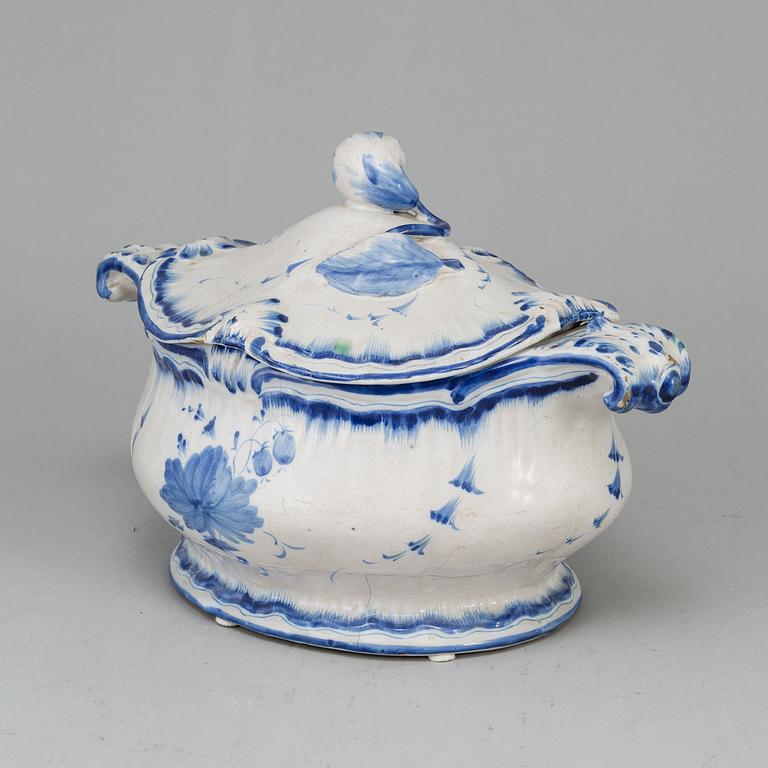 An 18th Century faience tureen with cover,  Stralsund.