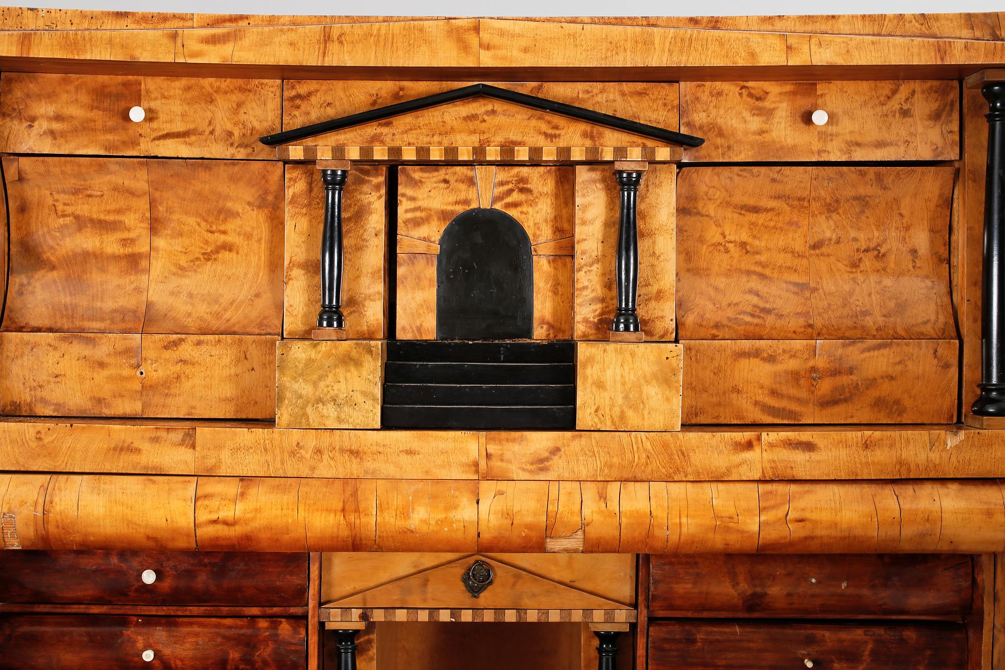 CHIFFONJÉ, 1800-tal.