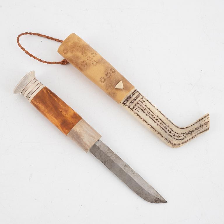 Per Sunna, av reindeer horn knife, signed.