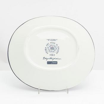 Birger Kaipiainen, ceramic Fiori dish, marked "Birger Kaipiainen, Arabia art made in Finland 1983", numbered 1367/2000.
