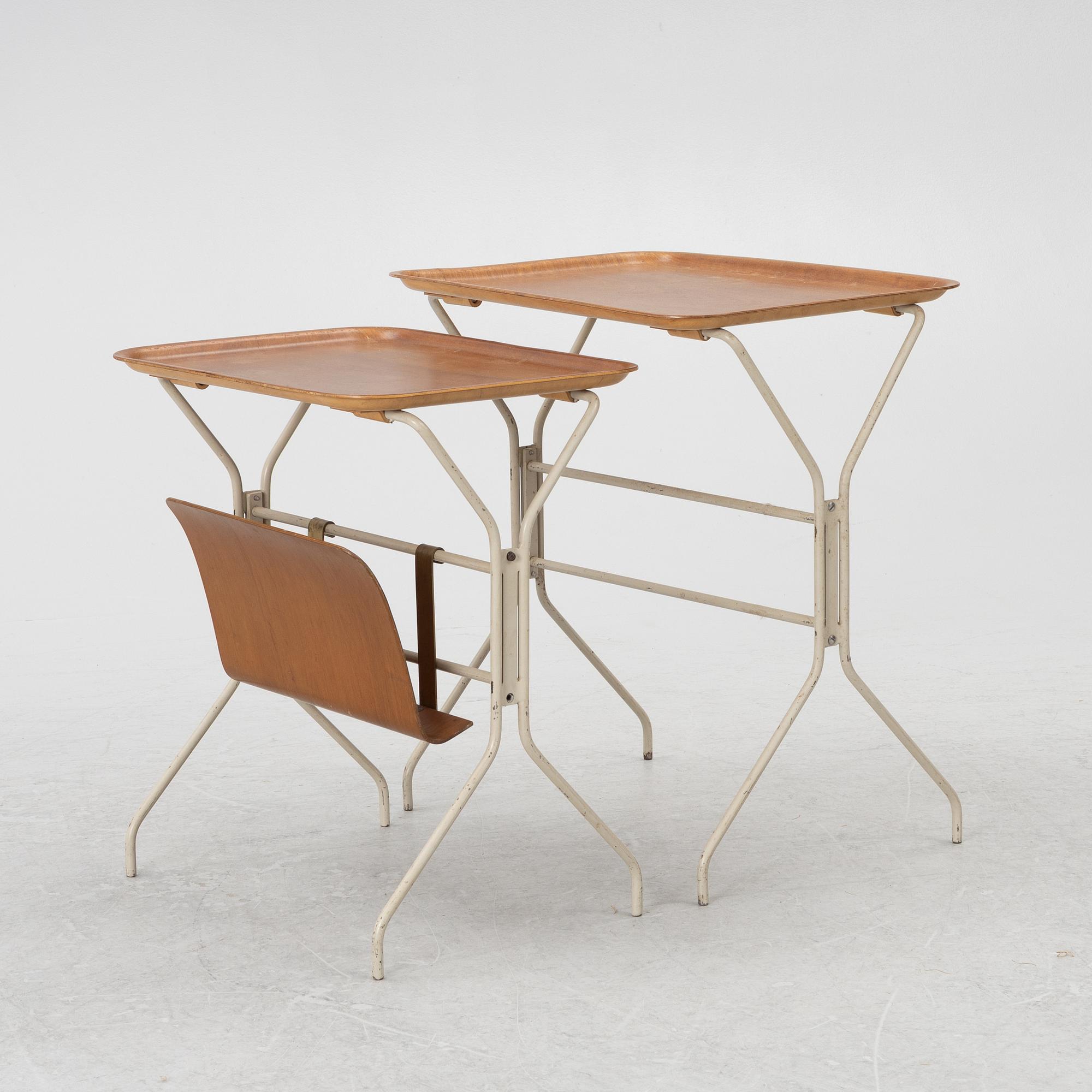 Elias Svedberg, satsbord med tidningsfack, två delar, ur "Triva"-serien, Nordiska Kompaniet, 1950-tal.