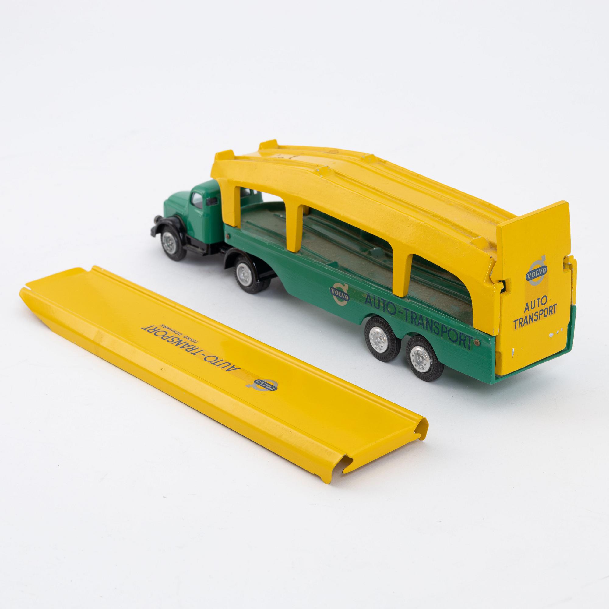 A toy truck, Volvo Autotransport No. 431, Tekno. - Bukowskis