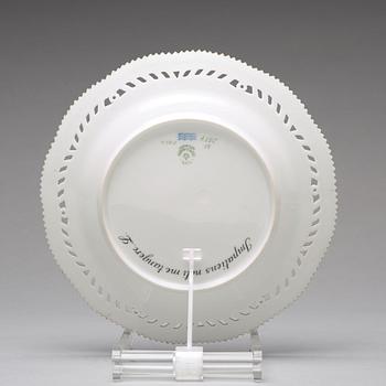 A set of 12 Royal Copenhagen 'Flora Danica' dessert dishes, Denmark, 20th Century.