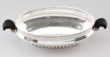 JARDINJÄR, silver, svenska importstämplar, 1920-tal. Vikt ca 1172 gram.