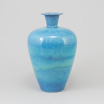 A Berndt Friberg stoneware vase, Gustavsberg studio, Sweden 1969.