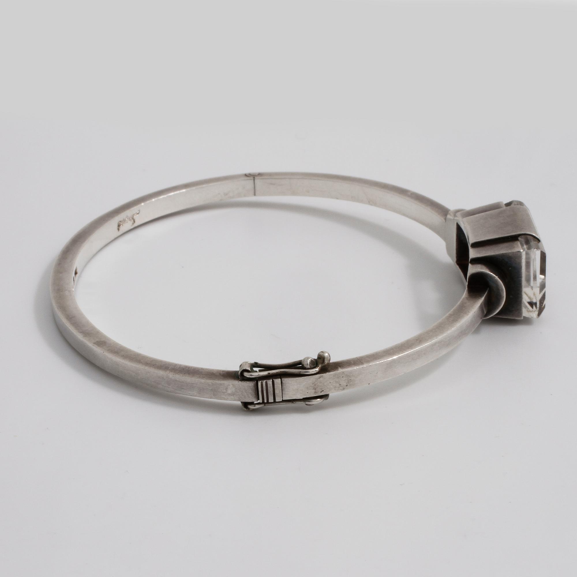 ATELJÉ STIGBERT, Stockholm, 1949, armring med fasettslipad bergkristall.