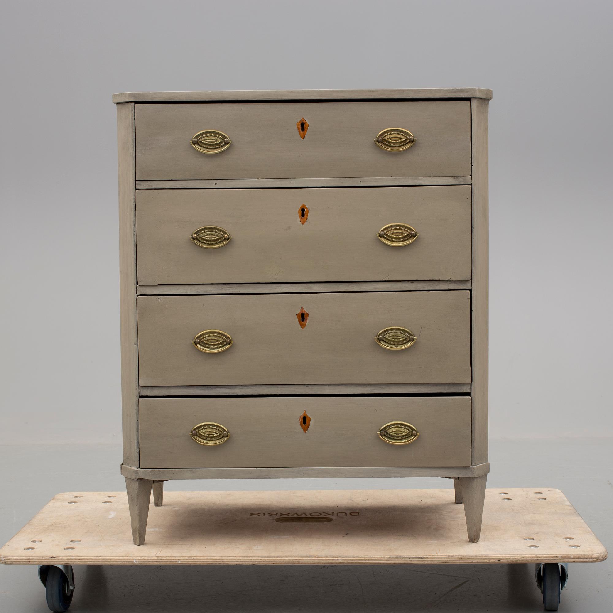 BYRÅ, sengustaviansk stil, 1800-talets andra hälft.