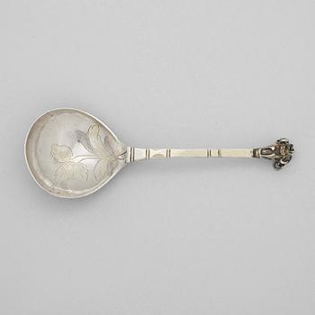 280. A Swedish 18th century parcel-gilt silver spoon, mark of Nils Grubb, Hudiksvall 1780.