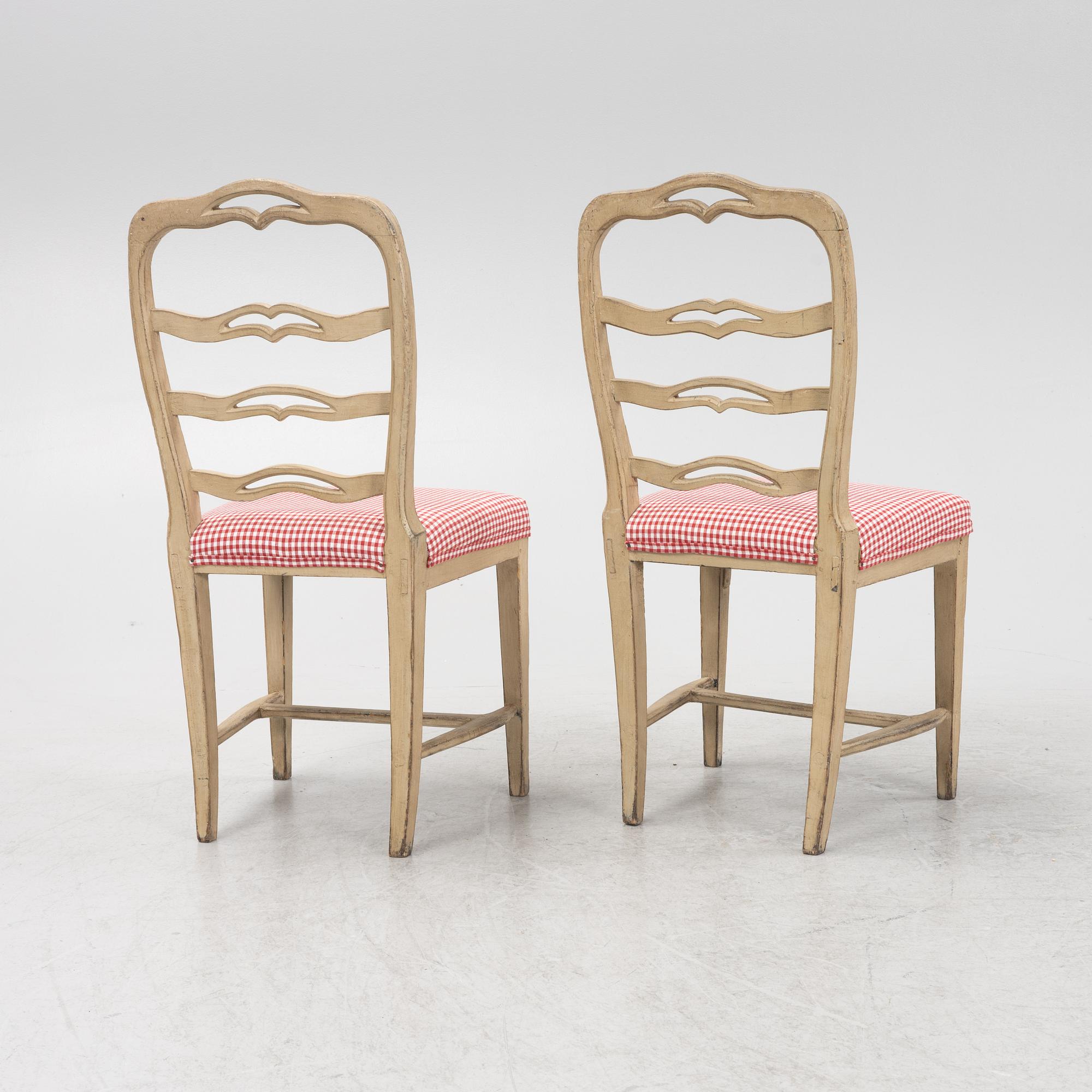 A pair chairs, 19th Century.