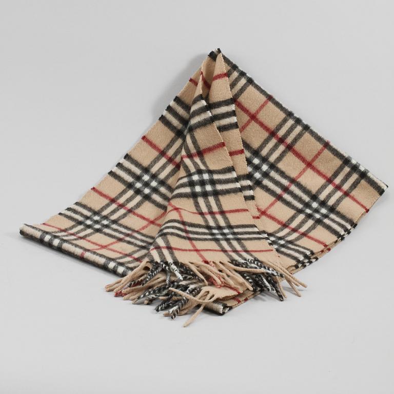 HALSDUK, Burberry.
