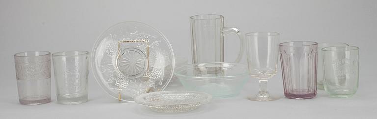 PARTI GLAS, 19 delar, bl.a. Karhula och Notsjö, Finland, 1800-tal samt sekelskiftet 1800/1900.