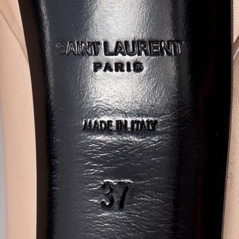 YVES SAINT LAURENT, ett par pumps. Storlek 37.