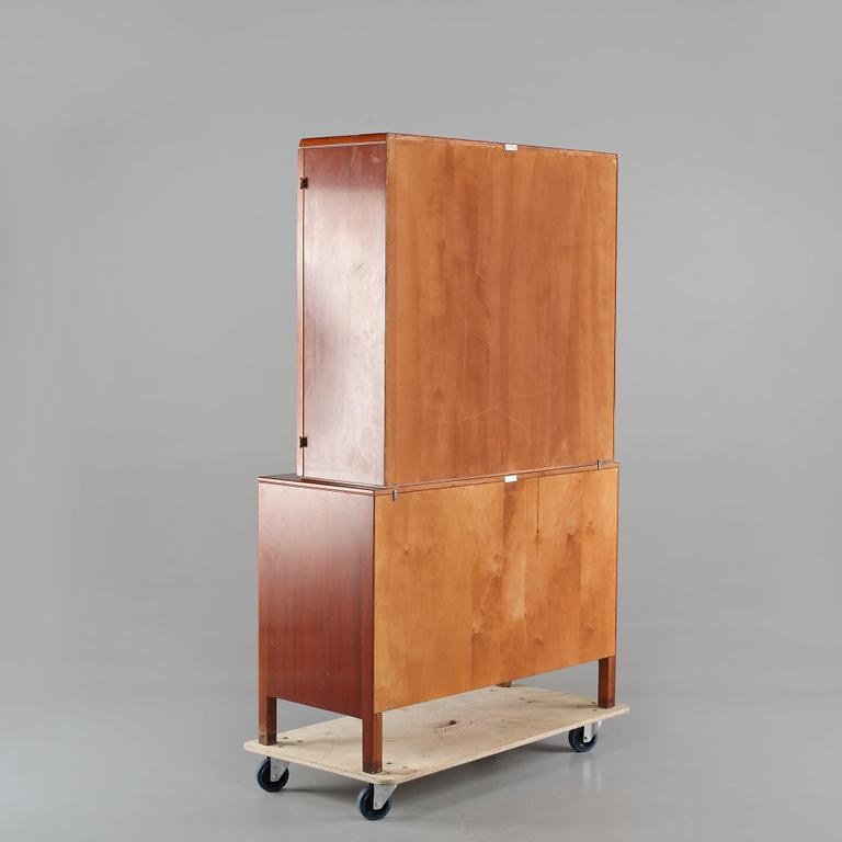 SKÅP, "589-029", David Rosén för Nordiska Kompaniets "FUTURA"-serie, Nyköping, 1950-tal, brickmärkt.