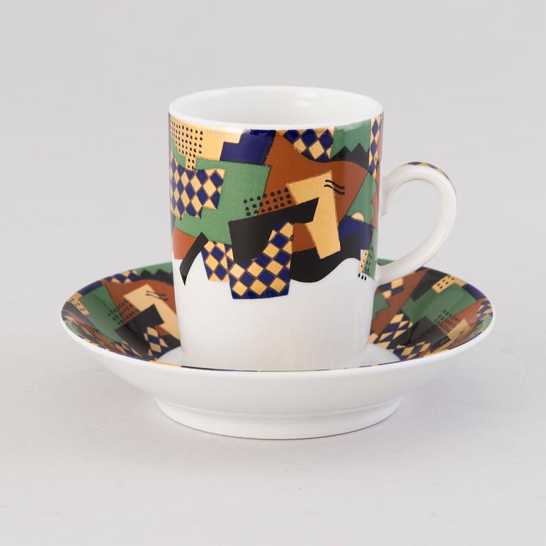 HEIKKI ORVOLA, Kaffekanna, kaffe-/moccakoppar, 9 st, varav 7 på fat, fältspatporslin, "Festivo", Rörstrand, 1980-tal.