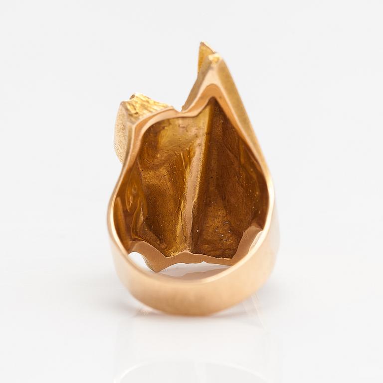 Björn Weckström, "Tourmaline river", a 14K gold and tourmaline ring. Lapponia 1972.
