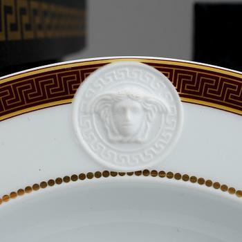 ASSIETTER, 10 st, "Medallion Méandre Marron", Versace för Studio-Linie Rosenthal.