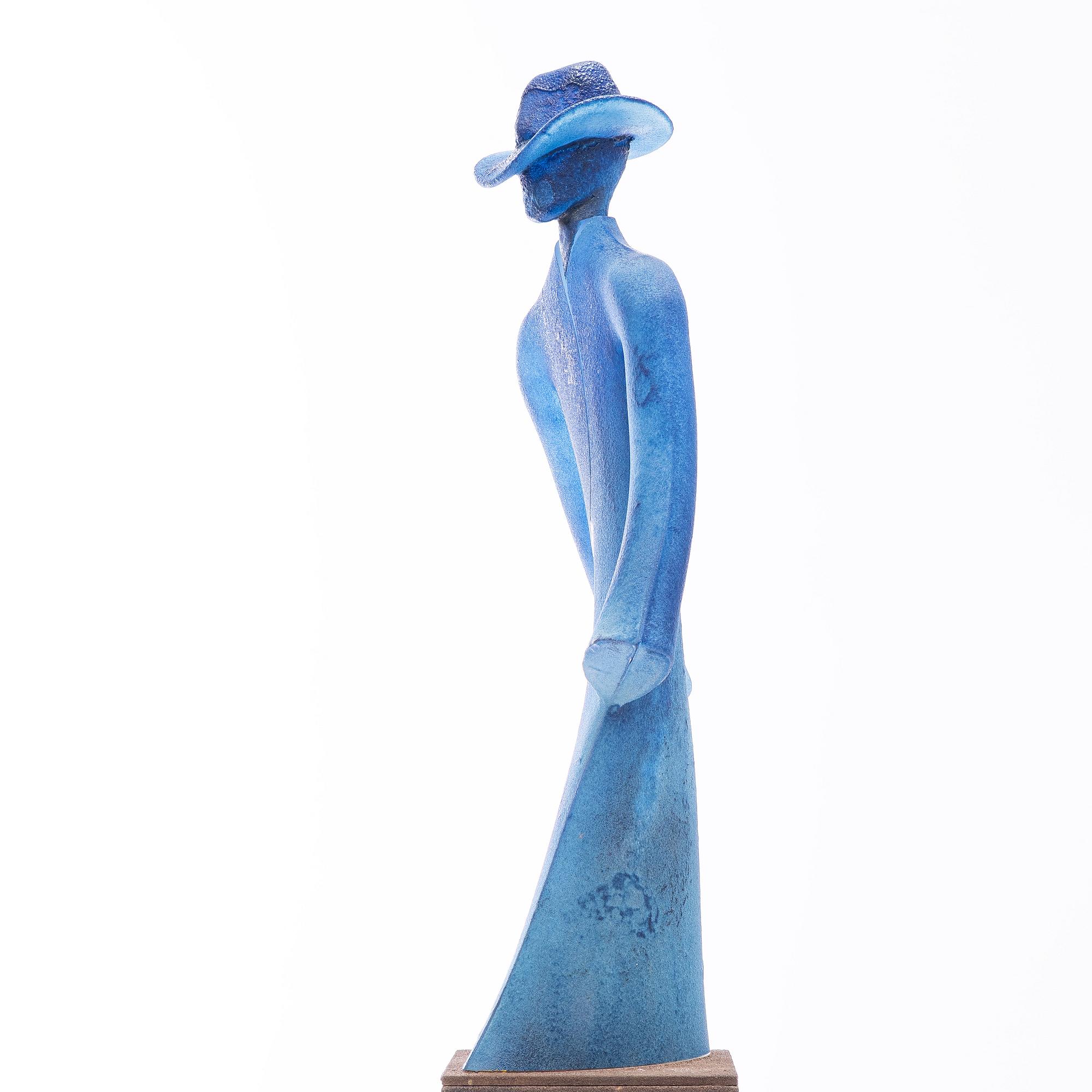 Kjell Engman, skulptur, glas, "Man in trenchcoat", unik, Kosta Boda, signerad.