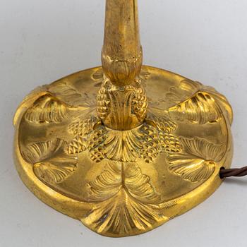 A gilt bronze Art Nouveau table light, early 20th Century.