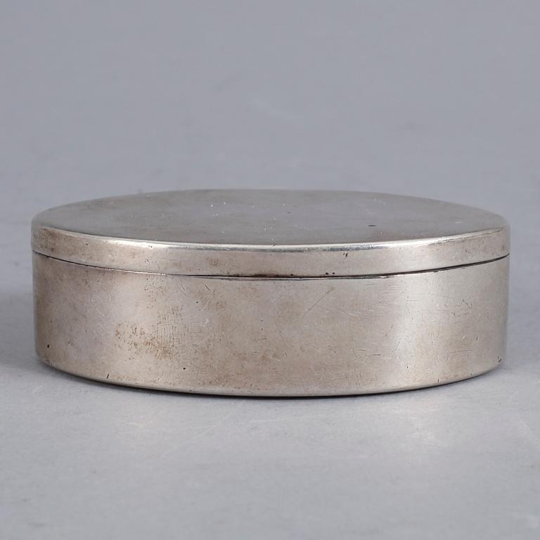 SNUSDOSA, silver, Caspar Plöhn, Stockholm 1808. Vikt ca 86 gram.
