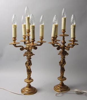 BORDSARMATURER, ett par, bl.a. mässing.