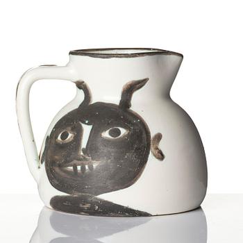 Pablo Picasso, kanna, fajans, "Têtes" (A.R. 367), Madoura, Vallauris, Franrike, efter 1956.