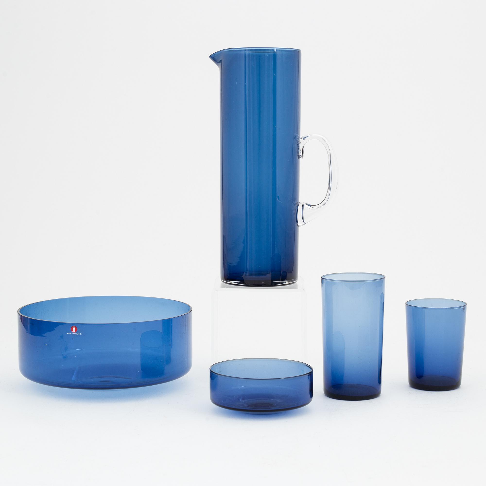 Timo Sarpaneva, a 27 piece glass service, the I-series, Iittala, Finland, designed in 1958.