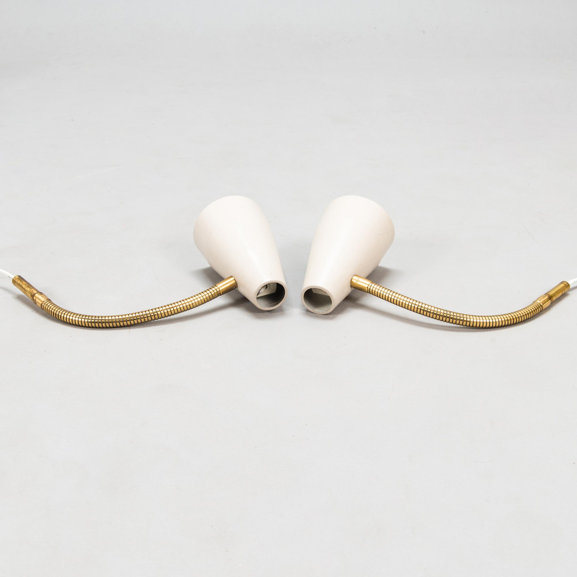 Lisa Johansson-Pape, vägglampor, ett par modell 50-056/2, Stockmann Orno 1960-tal.