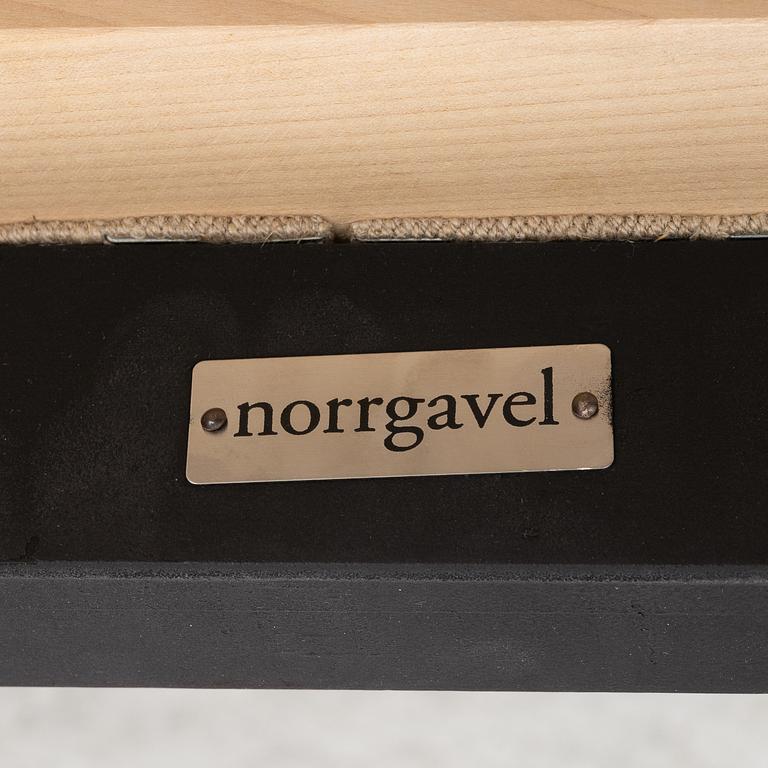 Nirvan Richter, soffa samt fotpall, Norrgavel.