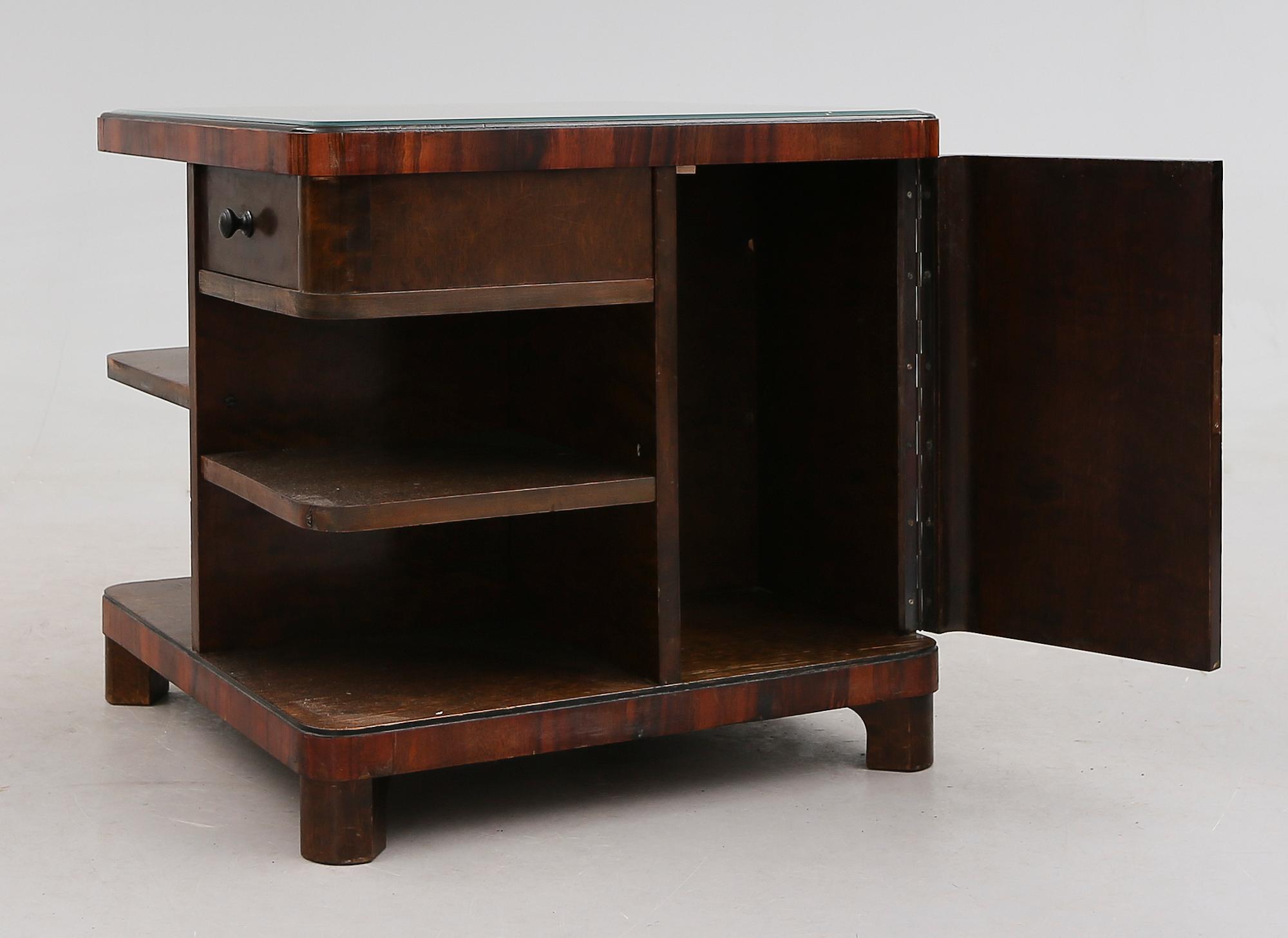 BORD, 1900-talets första hälft.