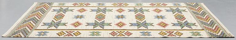 Märta Måås-Fjetterström, A CARPET, "Vit botten", flat weave, ca 263 x 178 cm, signed AB MMF.