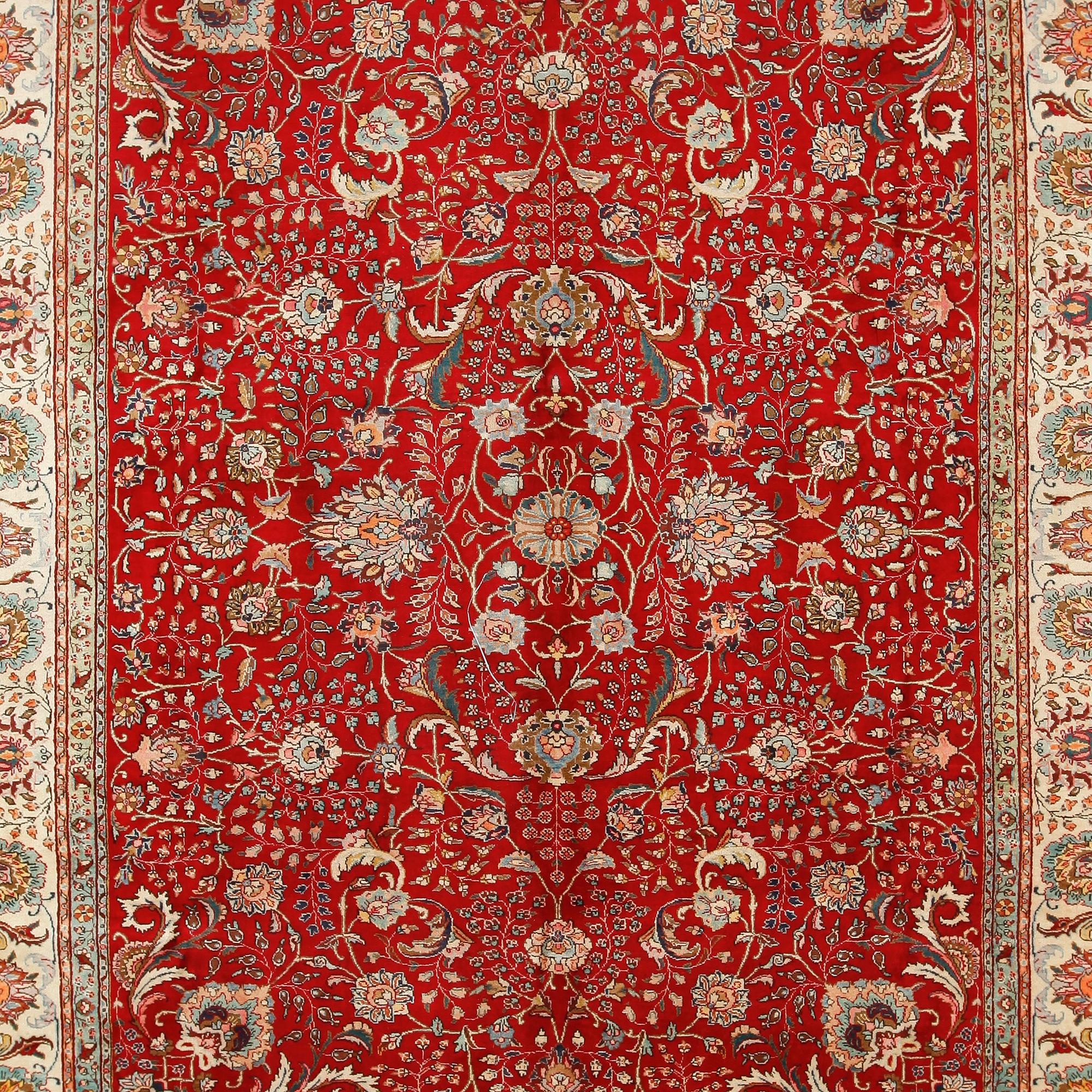 MATTA, Täbriz, ca 384 x 303 cm.