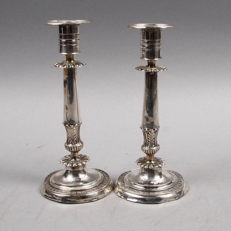 LJUSSTAKAR, ett par, silver, empire, Stockholm 1830.