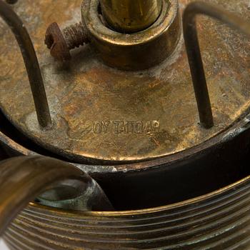 Paavo Tynell, kattovalaisin, malli 9015, Taito 1900-luvun puoliväli.