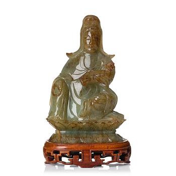 934. A nephrite sculpture of Guanyin, 20th Century.