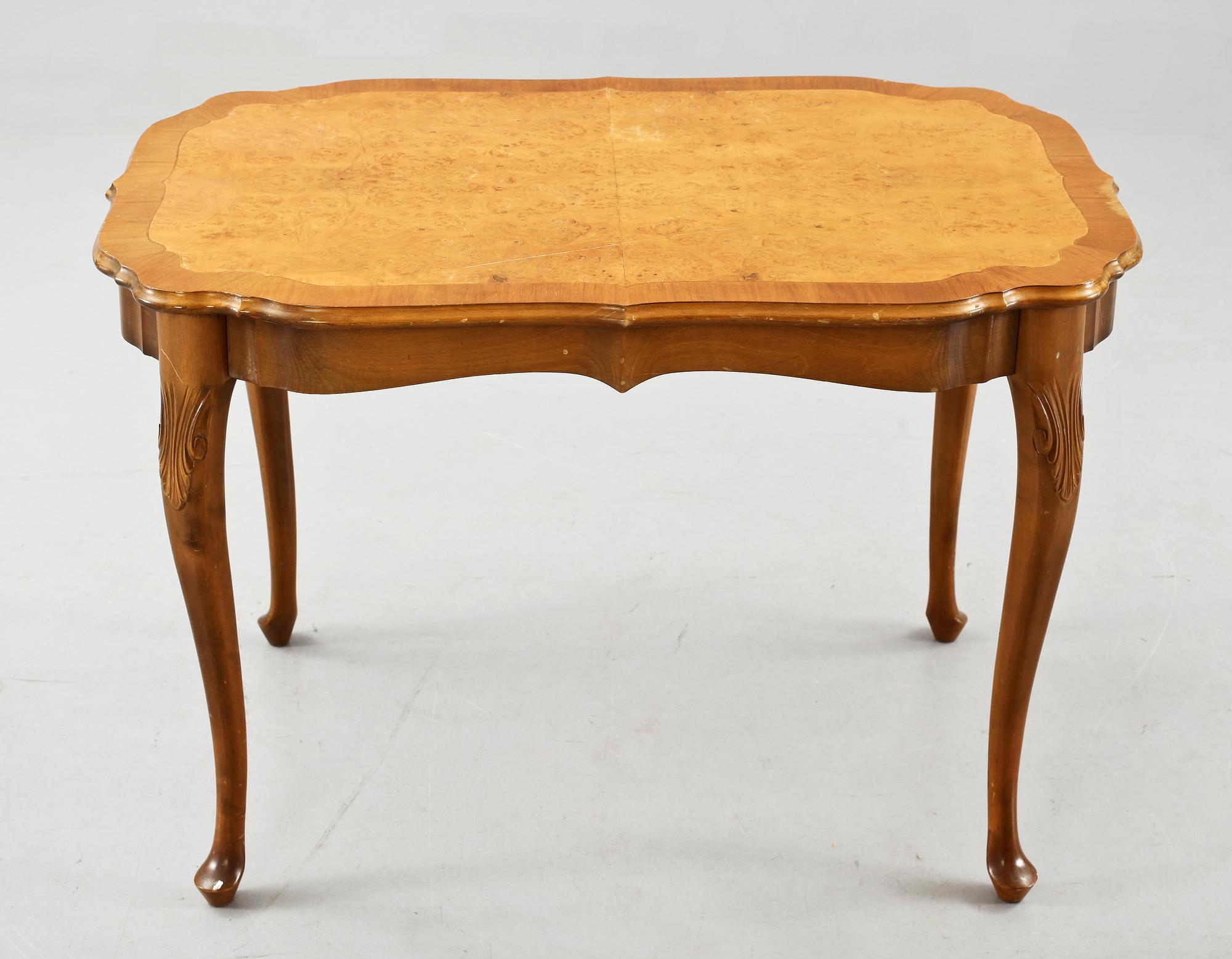 SOFFGRUPP, 3+1 delar, rokokostil, 1900-tal.