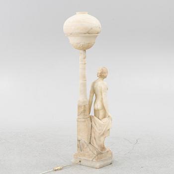 Golvlampa/skulptur, alabaster, troligen Italien, tidigt 1900-tal.