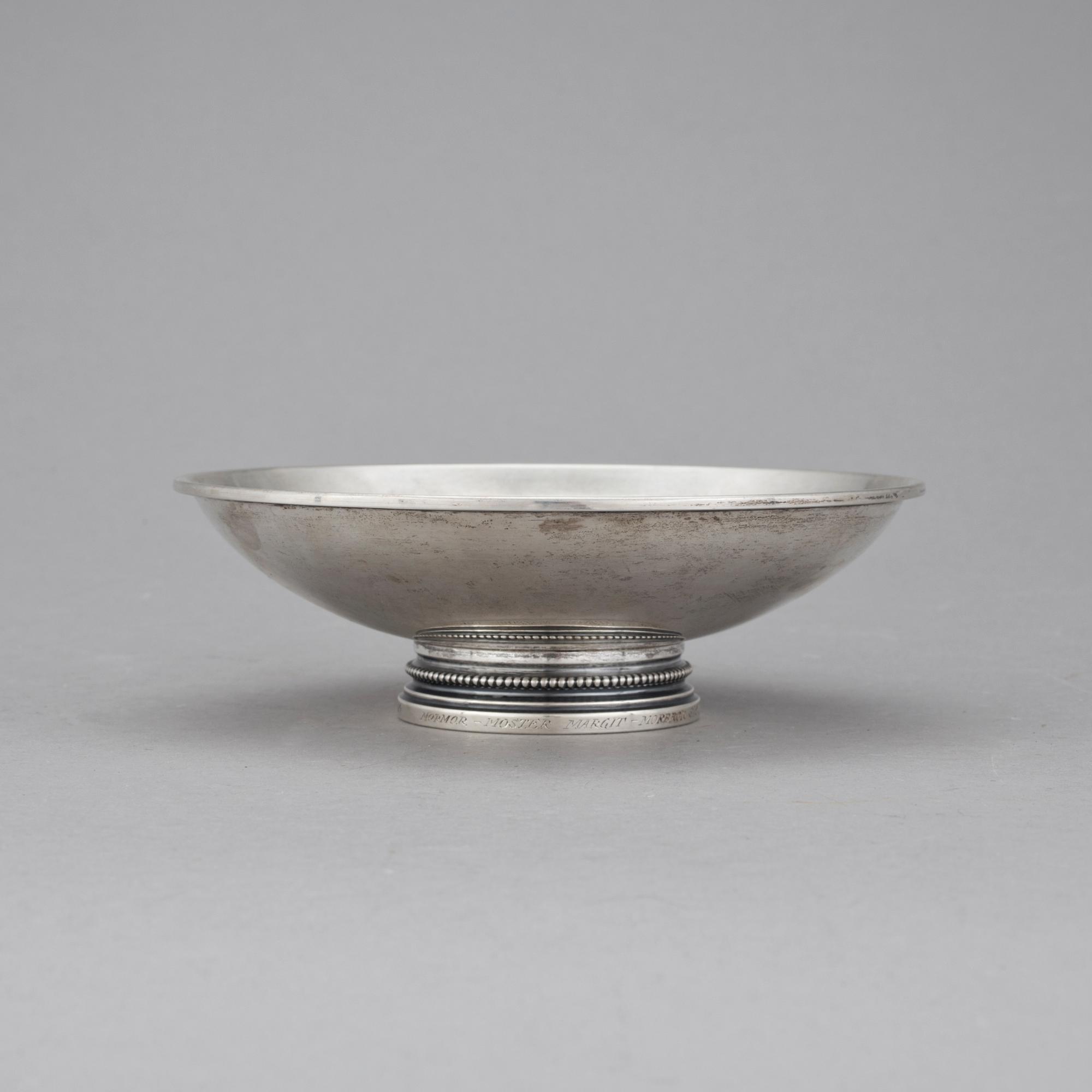 SKÅL, silver, MGAB, Uppsala, 1963. Vikt 193,5 g.